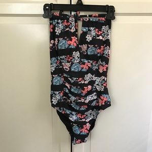 NWT Cupshe one piece swimsuit